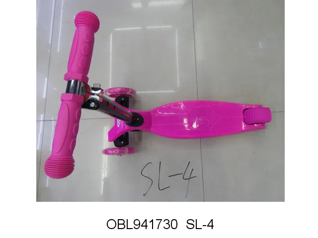 米高四轮滑板车带灯光 4色混装_OBL941730