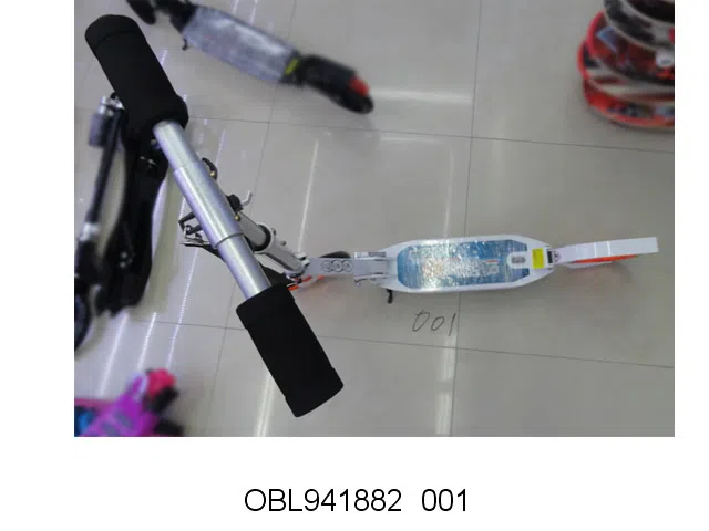 200mm全铝合金PU二轮滑板车 可折叠 黑 白2色混装_OBL941882